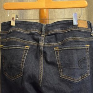 American Eagle Jeans Sz 12  32 waist, 27" Inseam